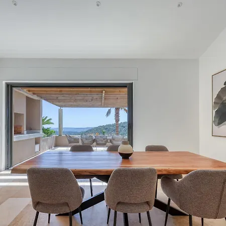Maison D'architecte Vue A Вилла Гримо